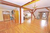 gr. ausgebautes Zimmer im DG - 
