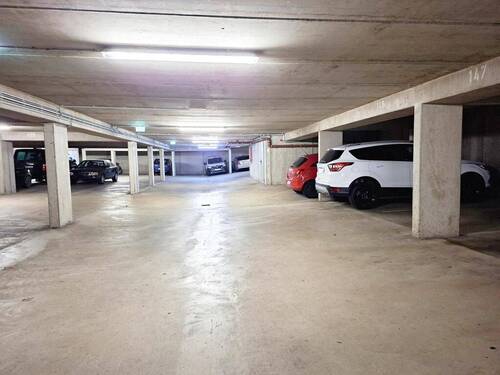 Moderne Tiefgarage - 
