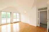 Wohnzimmer - Etagenwohnung mit 50,00 m² in München zum Kaufen
