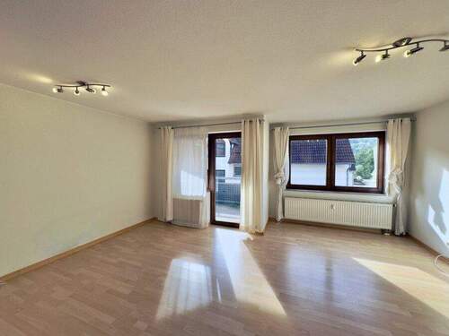 Wohnzimmer_2 - 2 Zimmer Etagenwohnung zum Kaufen in Oberriexingen