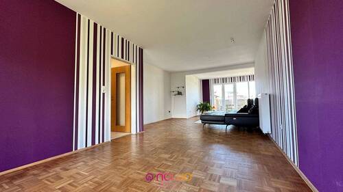 Wohn-/Esszimmer - 