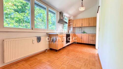 OG: Küche mit EBK - Etagenwohnung mit 83,40 m² in Großmehring zum Kaufen