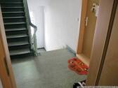 Treppenhaus - 1 Zimmer Etagenwohnung in Magdeburg