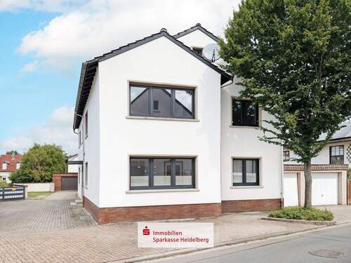 OG_Titelbild mit Logo - Großzügige 3,5-Zimmer-Wohnung mit Dachterrasse in Römerberg - Nähe Speyer