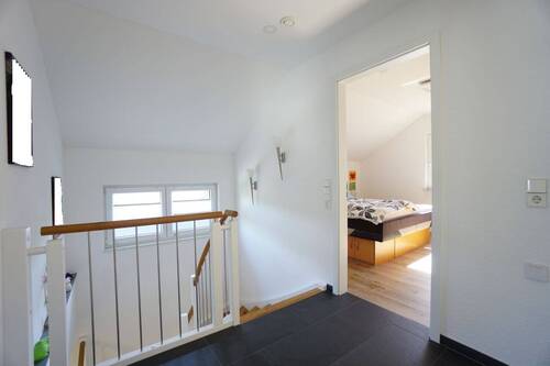 Flur mit Fliesenboden - 