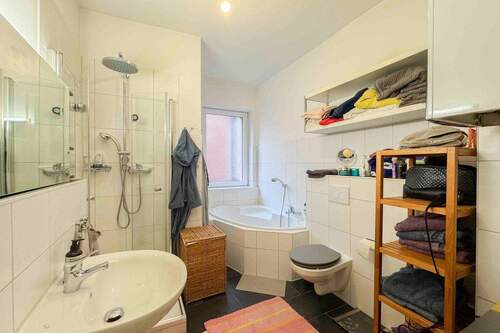 Bad 1 - 4 Zimmer Etagenwohnung in Nürnberg