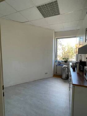 Küche - Büro mit 33,00 m&sup2; in Düsseldorf zur Miete