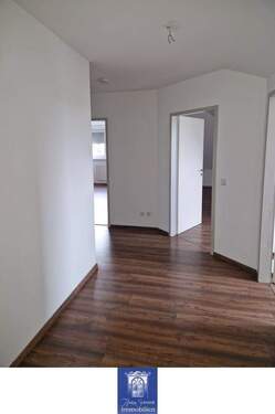 Flur - Etagenwohnung mit 87,40 m² in Senftenberg zur Miete