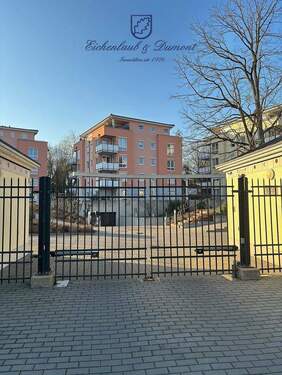 Abgeschlossenes privates Grundstück - 2 Zimmer Etagenwohnung zur Miete in Saarlouis