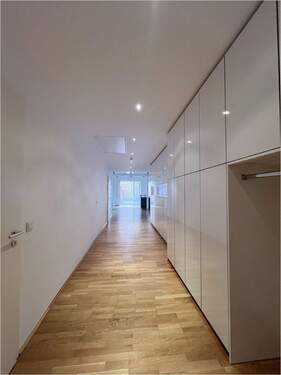 Peter Dondorf Immobilien - Flur - Etagenwohnung mit 138,00 m&sup2; in Aachen zum Kaufen