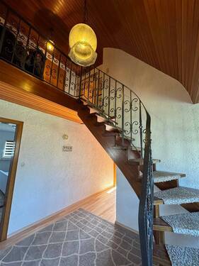 DG_Treppe zum Spitzboden - 