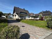 großzügige Einfahrt - 1 Zimmer Einfamilienhaus in Finnentrop