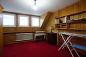 Zimmer im Dachgeschoss - 