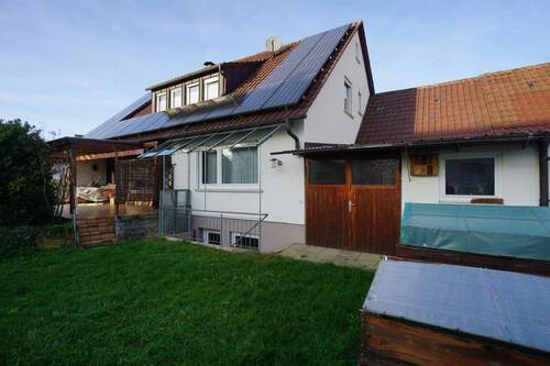 Außenansicht - Geräumiges Wohnhaus mit Garage - 580.000,00 EUR Kaufpreis, ca.  157,00 m² Wohnfläche