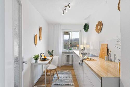 Küche - Musterwohnung - 4 Zimmer Mehrfamilienhaus, Wohnhaus in Regensburg