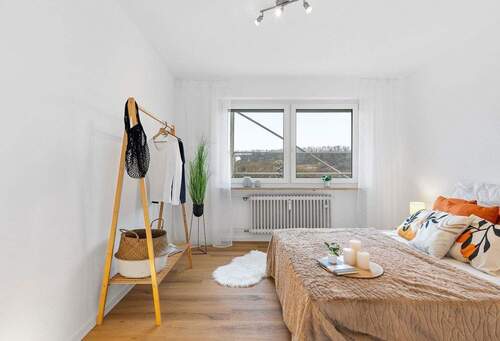 Schlafzimmer- Musterwohnung - Mehrfamilienhaus, Wohnhaus mit 1.082,70 m&sup2; in Regensburg zum Kaufen