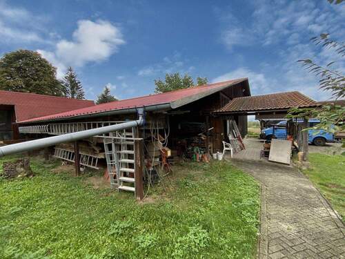 Überdachte Abstellmöglichkeit - 