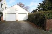 Garagen und Stellplätze - 