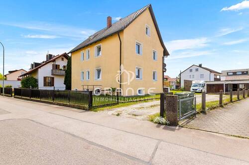 Haus rechts - 
