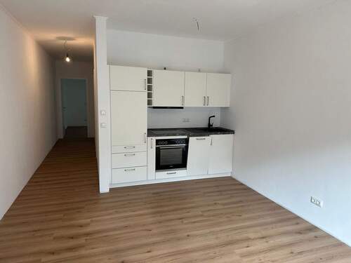 seperate Einheit - Wohnzimmer mit Küchenzeile.JPG - 