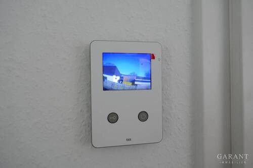 Wer ist da? - 4 Zimmer Etagenwohnung in Wiesbaden-Mainz-Kostheim