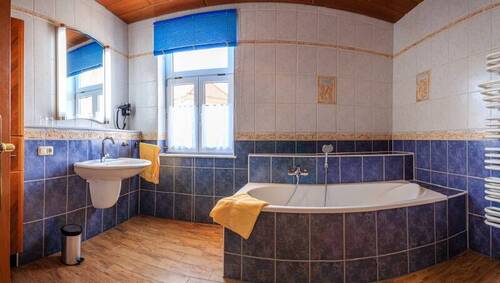 Bad im zweiten OG (2) - 