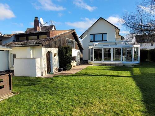 Garage mit Appartement - 