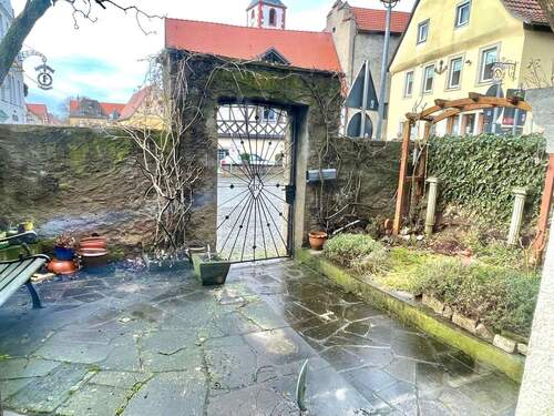 Gartentor.jpg - Idyllisch rustikales Winzerhaus ggf. möbliert zu vermieten, kl. Vorgarten