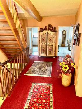 Flur.jpeg - Einfamilienhaus mit 150,00 m&sup2; in Frickenhausen zur Miete