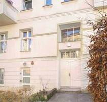 Charmante 2-Zimmer-Altbauwohnung mit großem Balkon im schönen Berlin-Steglitz