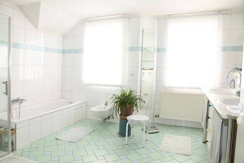 OG Familienbadezimmer - 