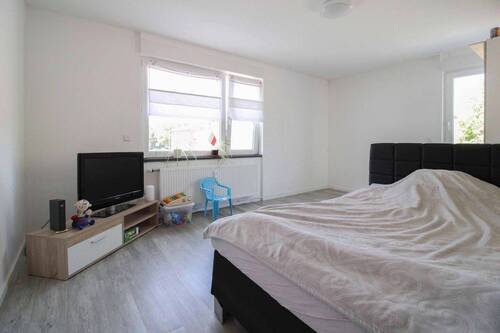 12 Schlafzimmer OG - 