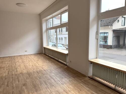 Mögliche Ausstellungsflächen - 2 Zimmer Büro in Pinneberg