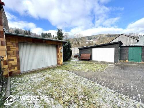 Garagen auf dem Grundstück - 