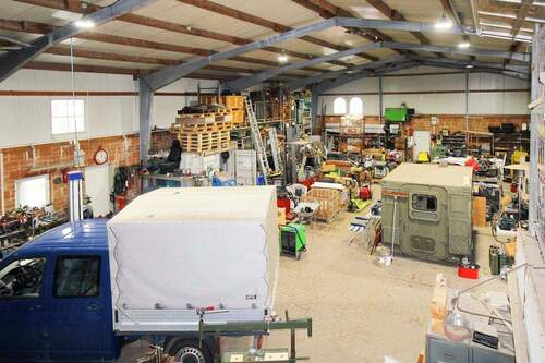 Halle mit 3 Eingängen - 