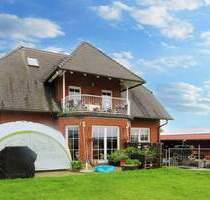 Wohnen und Arbeiten: EFH mit Büro, Garagen, Garten und großer Halle. Gesamt: 654m² - Lutter am Barenberge