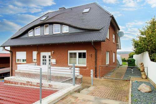 Hauseingang - 1 Zimmer Mehrfamilienhaus, Wohnhaus in Lutter am Barenberge