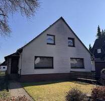 Älteres Einfamilienhaus mit pflegeleichtem Grundstück - Ahrensburg