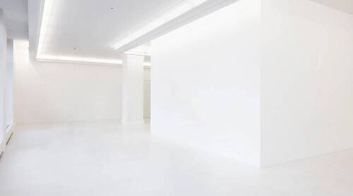 Bild 1 - Repräsentative Ladenfläche mit großer Schaufensterfront Karl-Marx-Allee