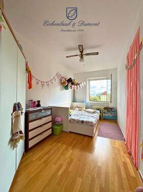 Schlafzimmer (2) - Etagenwohnung mit 85,00 m&sup2; in Saarbrücken / Sankt Johann zum Kaufen