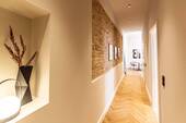 Flur - Stilvoller Altbau-Traum in Bestlage Mitte - 2,5 Zimmer mit luxuriösem Interior-Konzept