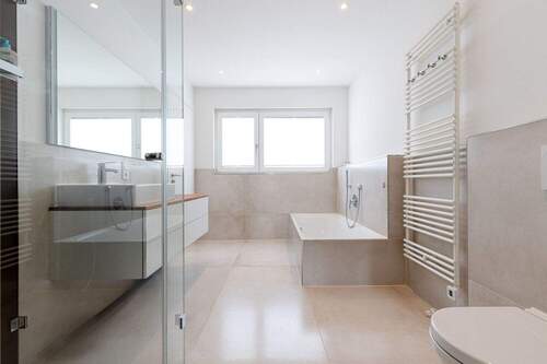 Badezimmer- Obergeschoss - 