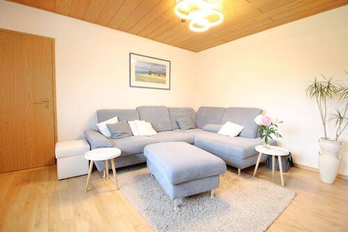 02 Wohnzimmer OG - 8 Zimmer Mehrfamilienhaus, Wohnhaus zum Kaufen in Salzkotten