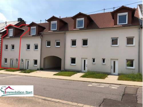 Straßenansicht - NEUBAU IN SONNIGER LAGE MIT TERRASSE, GARTEN UND GARAGE!