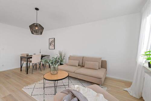 Wohn- /Esszimmer - Etagenwohnung mit 89,50 m² in Böblingen zum Kaufen