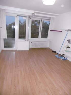 Wohn-/ Schlafzimmer - 1 Zimmer Etagenwohnung zur Miete in Ahrensburg