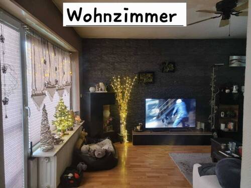 Wohnzimmer 1 - 3 Zimmer Etagenwohnung in Rodenbach
