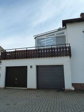 rechte Garage inklusive - 