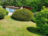 Hausansicht von Garten - 