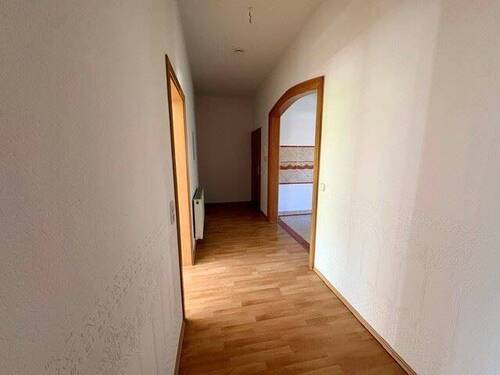 Flur - 3 Zimmer Etagenwohnung in Altenburg